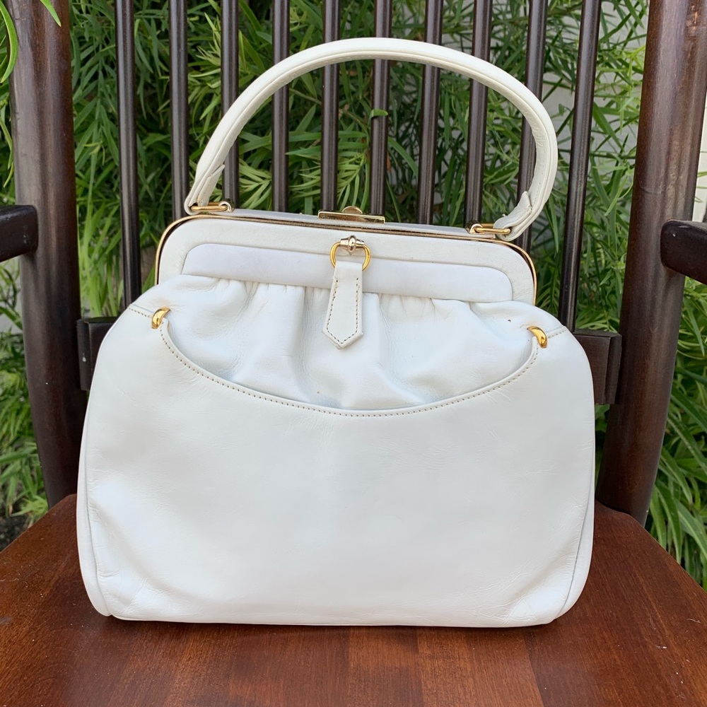 Vintage white handbag